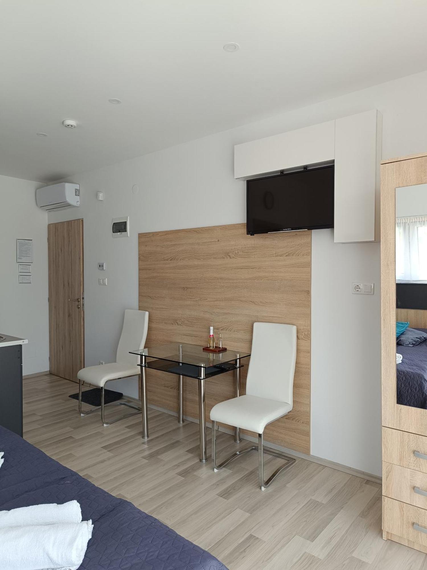 Ujhely Apartmanhaz Siofok Exterior photo